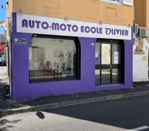 Image de l'auto-école à Saint Denis, Auto-école Olivier - Camélias