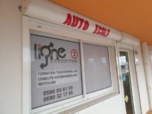 Image de l'auto-école à Sainte Rose, Ligne de Conduite 971