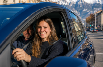 Auto-écoles à Grenoble (38) — Comparatif établissements 2026