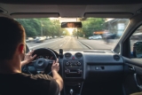 Comment choisir l&rsquo;auto-école idéale ? | Guide complet 2025